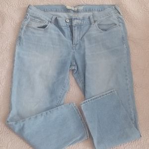 Old navy boyfriend fit Jean's